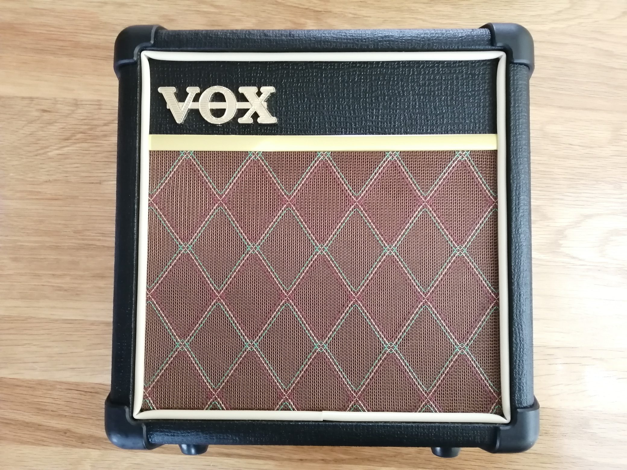 オーディオ機器 スピーカー VOX MINI5 Rhythmギターアンプのレビュー。リズム機能付き - ロックな 